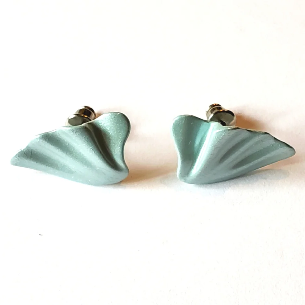Enamel Shell Earrings 2 pair